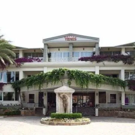 Resort Venüs 4*
